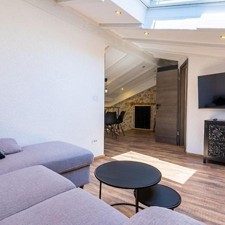 Apartments Rose Cres Εξωτερικό φωτογραφία