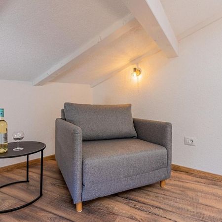 Apartments Rose Cres Εξωτερικό φωτογραφία