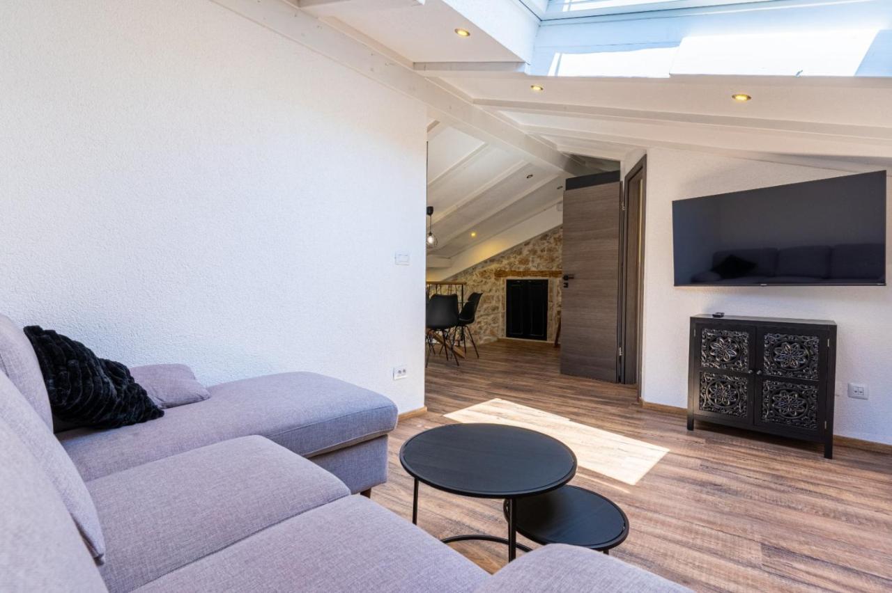 Apartments Rose Cres Εξωτερικό φωτογραφία