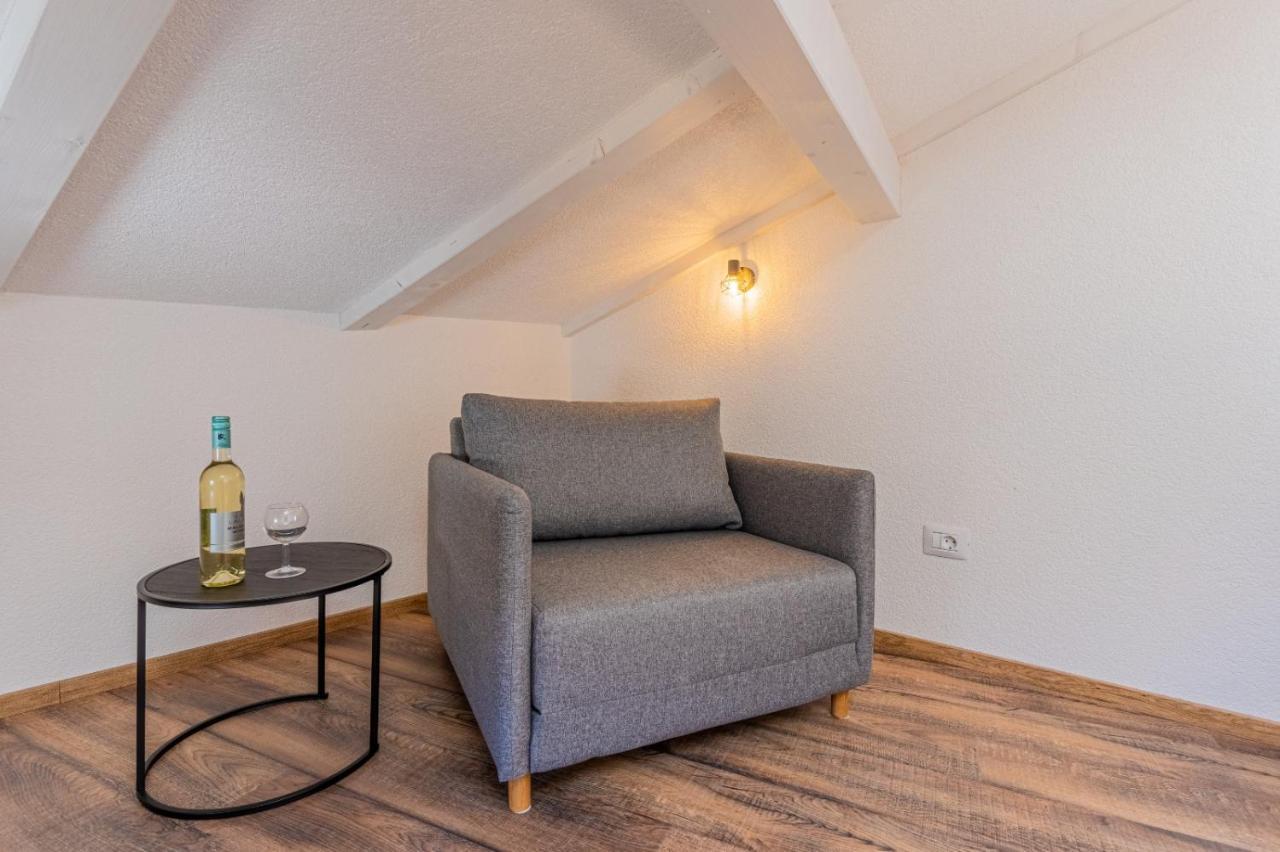 Apartments Rose Cres Εξωτερικό φωτογραφία
