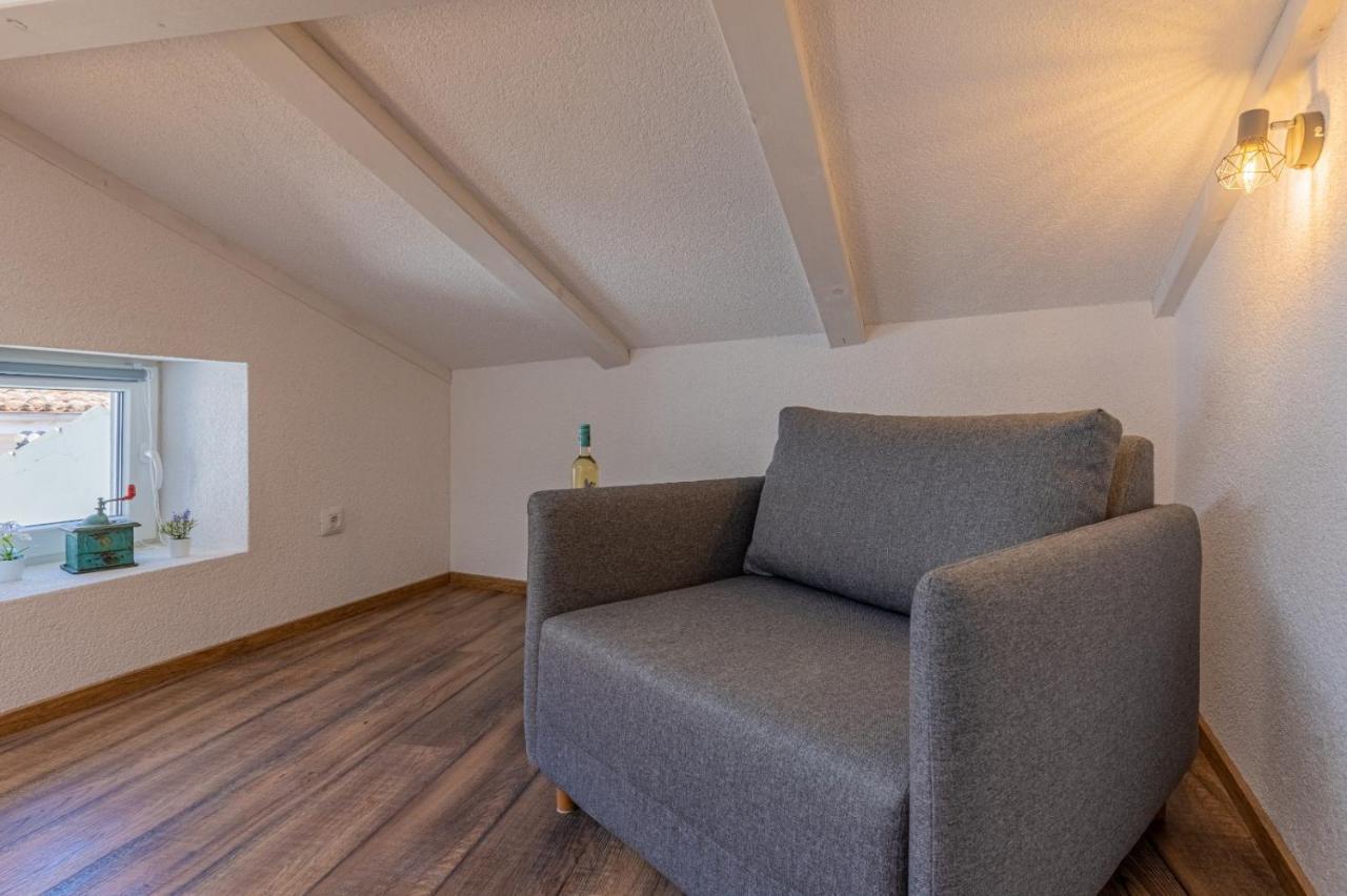 Apartments Rose Cres Εξωτερικό φωτογραφία