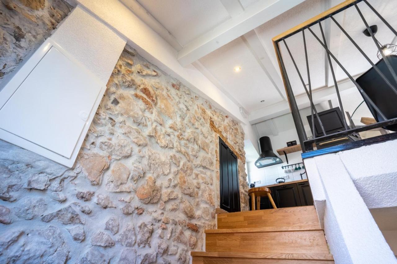 Apartments Rose Cres Εξωτερικό φωτογραφία